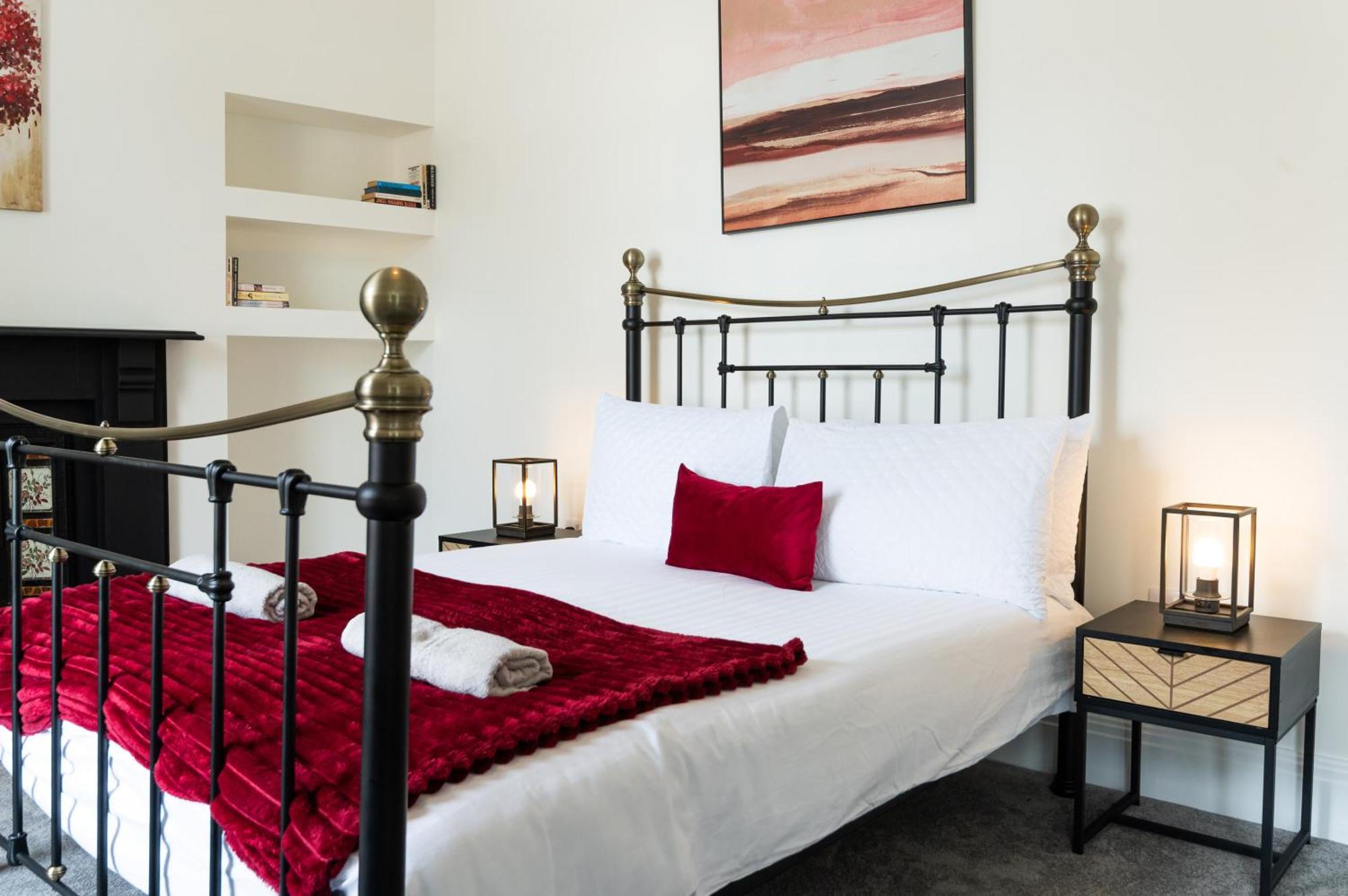 Ty Calon: 1920s Beachside Retreat For Family And Extended * Swansea