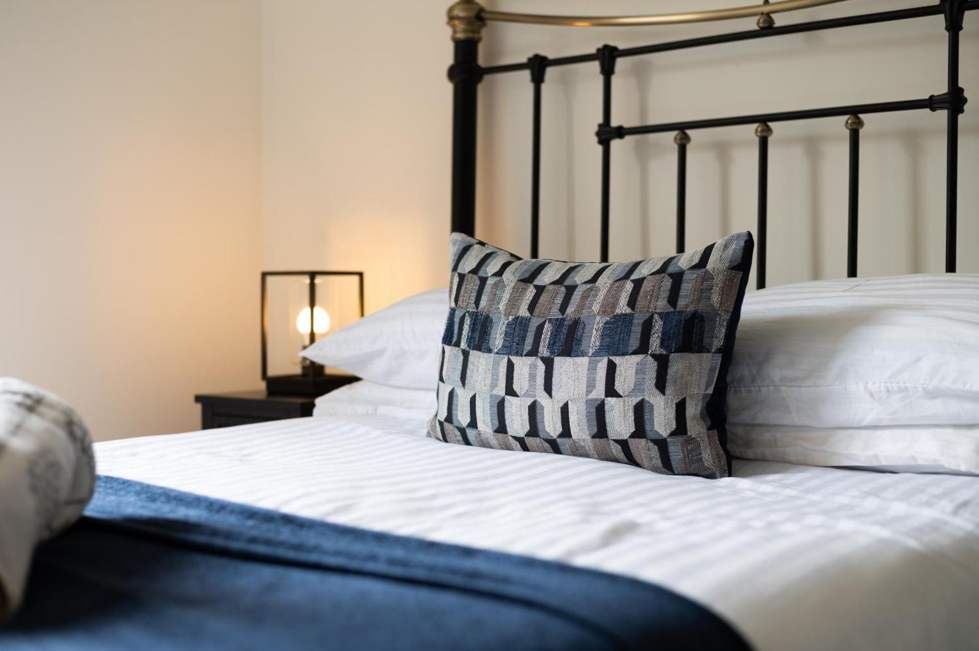 Ty Calon: 1920s Beachside Retreat For Family And Extended *