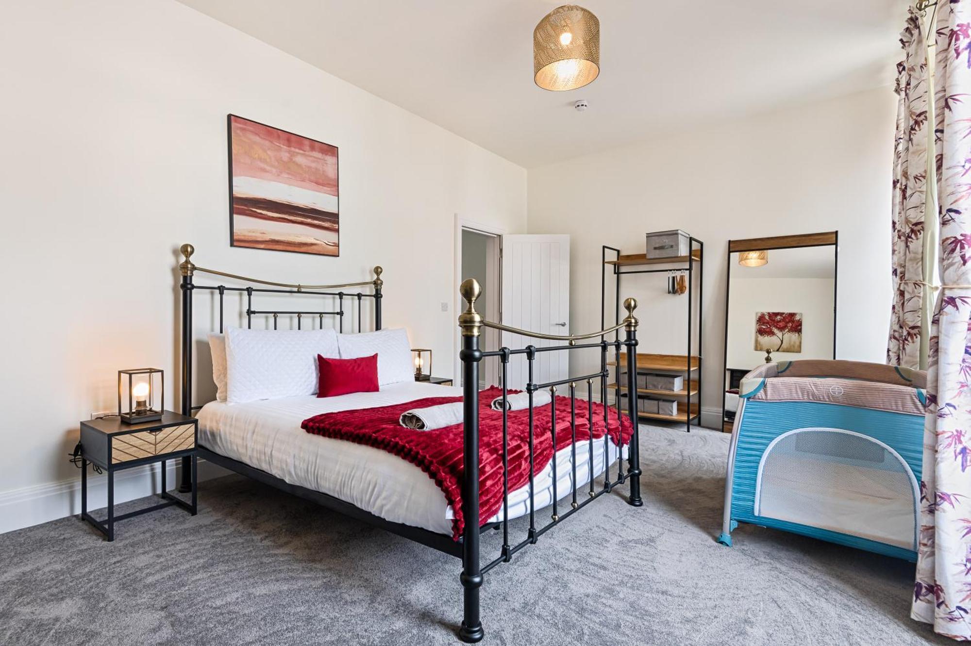 Ty Calon: 1920s Beachside Retreat For Family And Extended Holiday home *