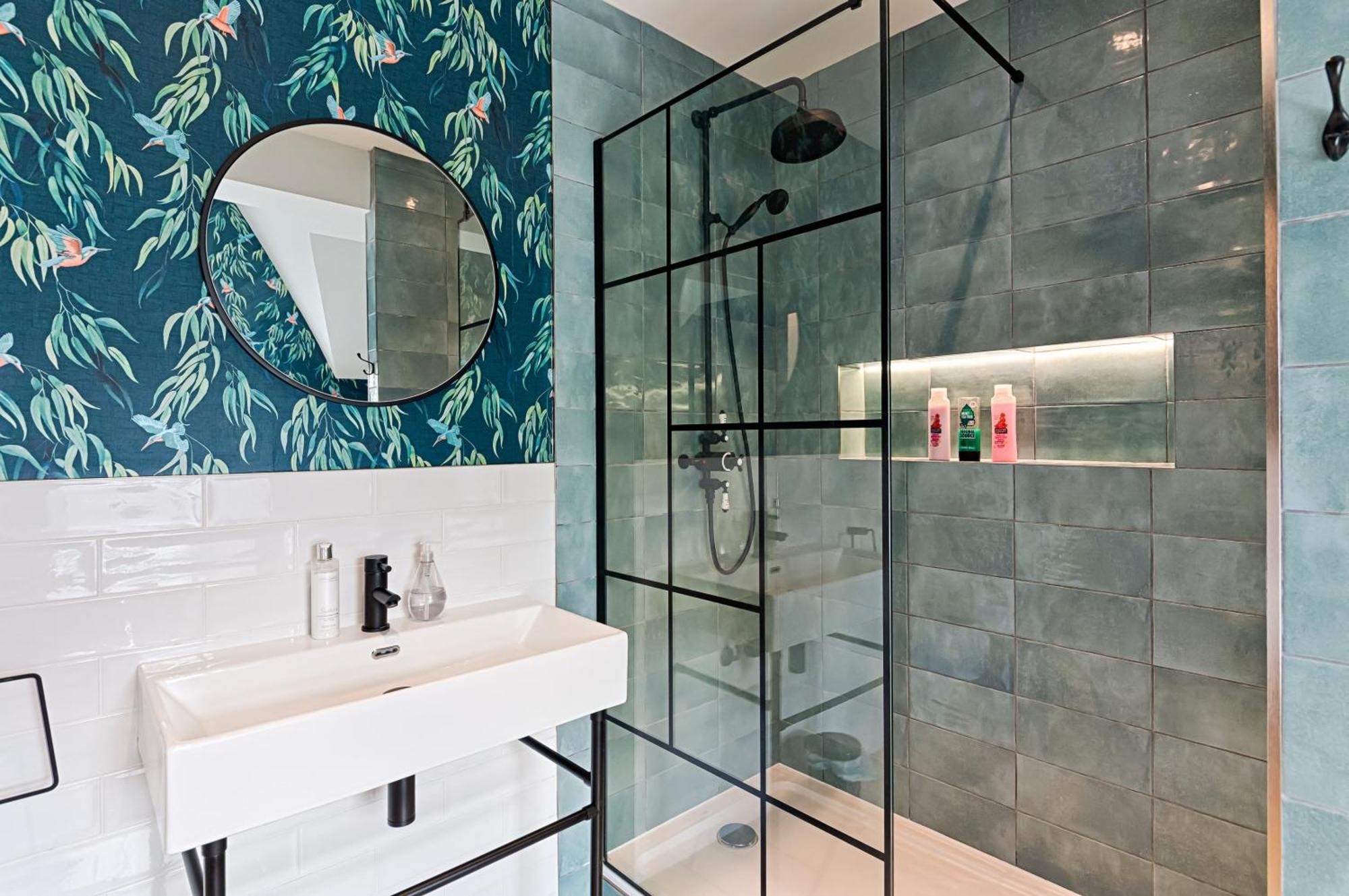 Ty Calon: 1920s Beachside Retreat For Family And Extended Swansea